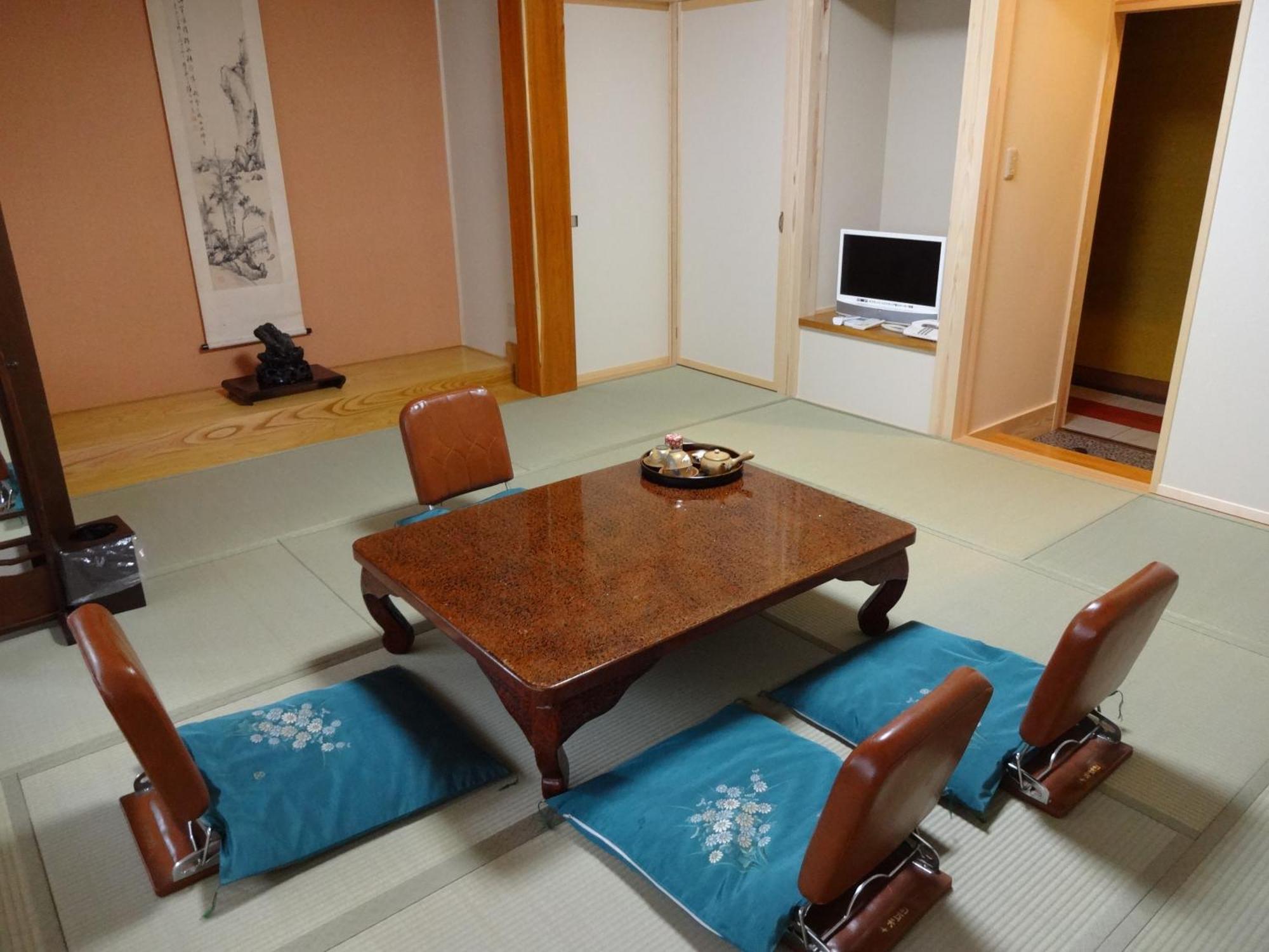 Chuokan Shimizuya Ryokan Nagano Szoba fotó