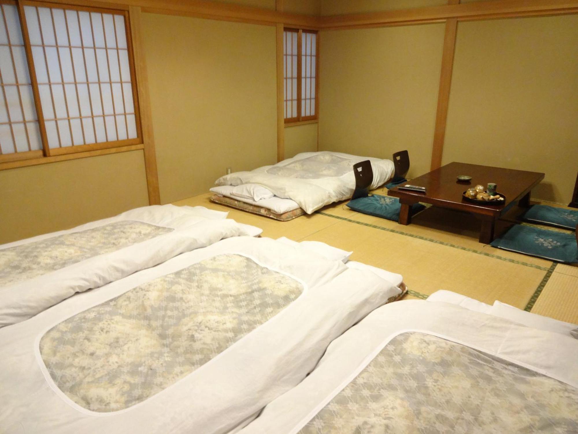 Chuokan Shimizuya Ryokan Nagano Szoba fotó