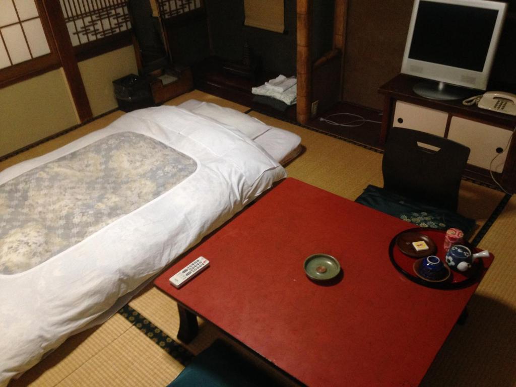 Chuokan Shimizuya Ryokan Nagano Szoba fotó